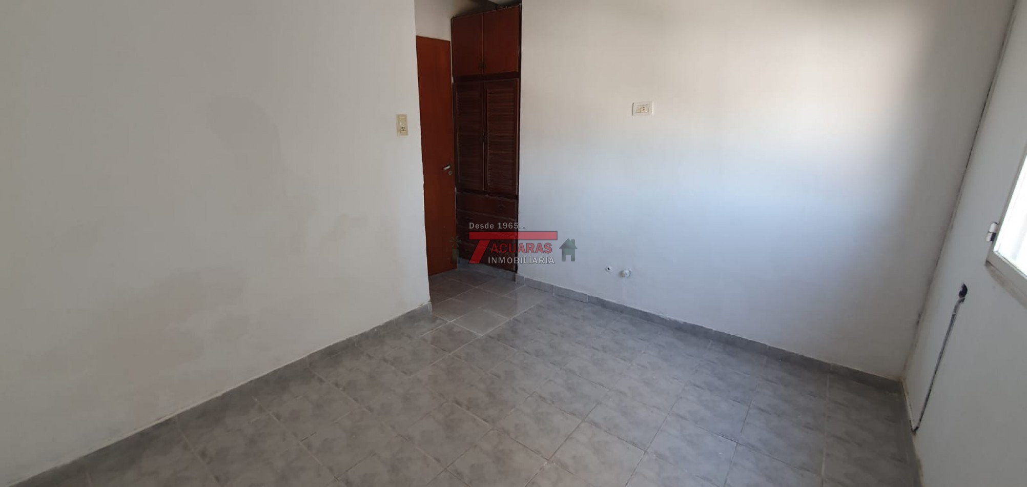 VENTA DE DEPARTAMENTO DOS DORMITORIOS Y COCHERA ZONA PARQUE URQUIZA .