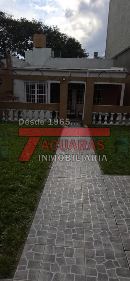 CASA EN VENTA ESTILO ANTIGUA EN CALLE LA RIOJA