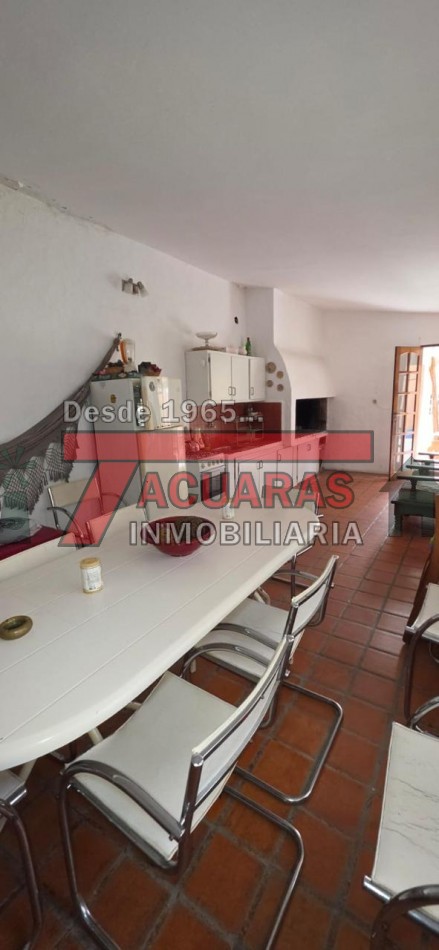 CASA EN VENTA ESTILO ANTIGUA EN CALLE LA RIOJA