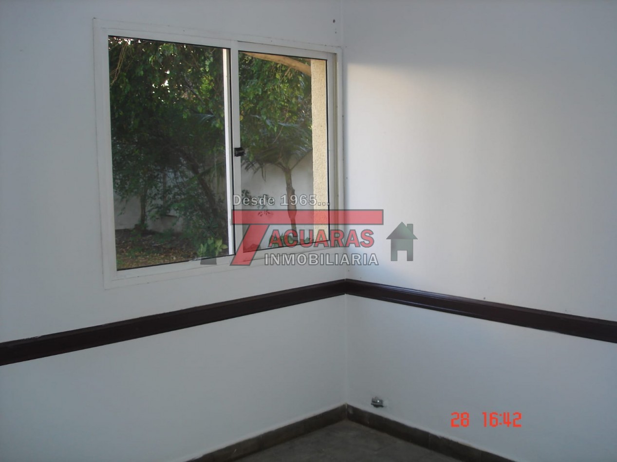 VENTA DE CASA 4 DORMITORIOS CALLE RONDEAU.