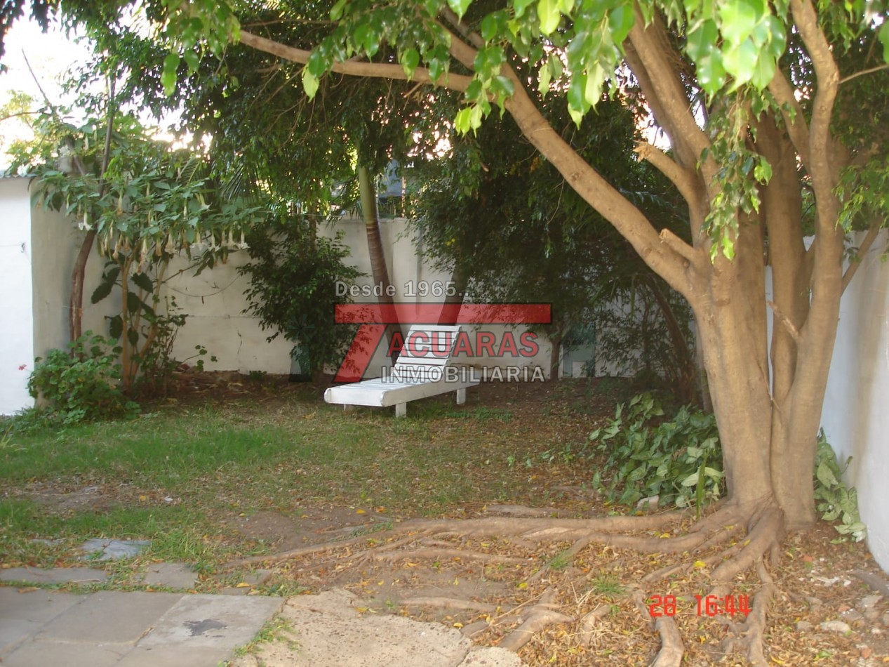 VENTA DE CASA 4 DORMITORIOS CALLE RONDEAU.