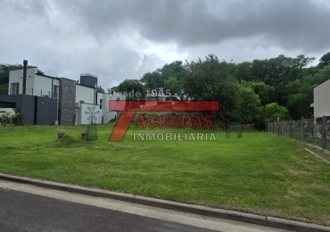 VENTA AMPLIO LOTE EN BARRIO PRIVADO PUERTO URQUIZA.