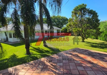 CASA EN VENTA UBICADA EN CALLE BLAS PARERA.
