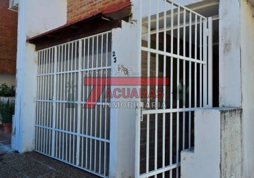 DUPLEX EN VENTA 25 DE MAYO 987 - CON COCHERA.