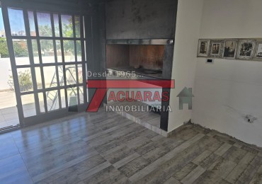VENTA DE HERMOSA CASA EN CALLE FACUNDO ZUVIRIA 