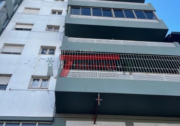 VENTA DE DEPARTAMENTO 2 DORMITORIOS Y COCHERA EN CALLE 25 DE MAYO.