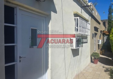 OPORTUNIDAD PARA INVERSORES, CASA A RECICLAR EN CALLE CERVANTES Y CATAMARCA.